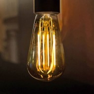Διακοσμητική λάμπα led COG αβοκάντο Ε27 8W 230V 2800K θερμό φως 900lumen και διάφανο κάλυμμα Διακοσμητική λάμπα led COG αβοκάντο Ε27 8W 230V 2800K θερμό φως 900lumen και διάφανο κάλυμμα