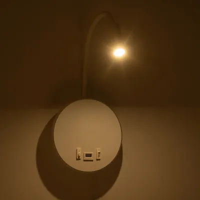 Φωτιστικό τοίχου και ανάγνωσης kelvo® GOOSE LED 6W 600lm θερμό λευκό 2700K με φορτιστή USB 3A επιτοίχιο 36° & 360° λευκό ματ 15.5x15x30.5cm