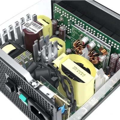Fully modular τροφοδοτικό Η/Υ DEEPCOOL PQ650M 650W με πιστοποίηση 80 Plus Gold και ενεργό PFC