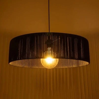 GloboStar® KYCLOS 203-0046 Boho Κρεμαστό Φωτιστικό Καπέλο Μονόφωτο 1 x E27 IP20 Μαύρο Rattan - M55 x Π55 x Υ90cm