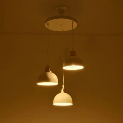 GloboStar® ΗUT 203-0148 Vintage Κρεμαστό Φωτιστικό Καμπάνα Τρίφωτο 3 x E27 IP20 Λευκό με Χρυσό Πλαστικό - Μ40 x Π40 x Υ76cm