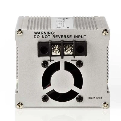 Inverter 300W με έξοδο ημιτονικής κυματομορφής για μετατροπή τάσης από μπαταρίες 12VDC σε 230VAC Inverter 300W με έξοδο ημιτονικής κυματομορφής για μετατροπή τάσης από μπαταρίες 12VDC σε 230VAC