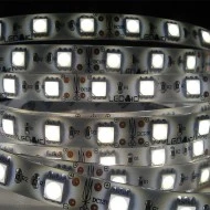 LED ταινία 5m 14,4W 24VDC θερμό φως 3000k IP65 στεγανή εύκαμπτη αυτοκόλλητη