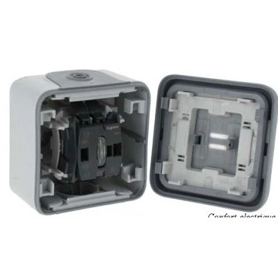 Διακόπτης LEGRAND σειρά Plexo IP55 Αλέ - Ρετούρ φωτεινός πλήρης σε γκρι χρώμα επίτοιχης τοποθέτησης Διακόπτης LEGRAND σειρά Plexo IP55 Αλέ - Ρετούρ φωτεινός πλήρης σε γκρι χρώμα επίτοιχης τοποθέτησης
