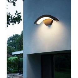 Επιτοίχια Εξωτερική Πλαφονιέρα LED 18W 1620LM IP65 με θερμό φως σε μαύρο χρώμα