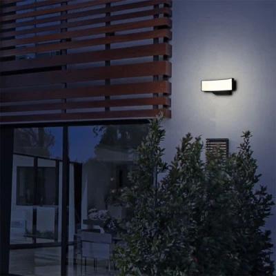 Φωτιστικό LED SMD επίτοιχο 13W 230V AC 3000k θερμό λευκό φως 710lm δέσμης 110° στεγανό IP65 30000h Φωτιστικό LED SMD επίτοιχο 13W 230V AC 3000k θερμό λευκό φως 710lm δέσμης 110° στεγανό IP65 30000h