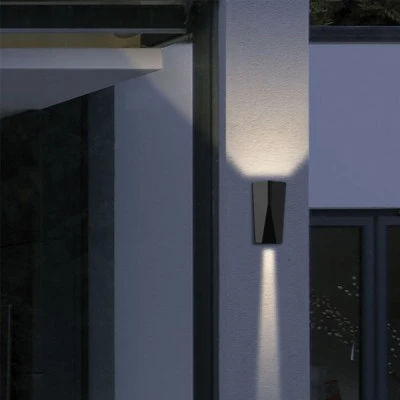 Επίτοιχο φωτιστικό εξωτερικού χώρου LED SMD LUMINAIRE 11W 230V 370lm δέσμης 140° 3000k θερμό φως