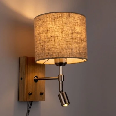 GloboStar® CALLIE 01496 Μοντέρνο Φωτιστικό Τοίχου Απλίκα Μεταλλικό Χρώμιο Νίκελ με Μπεζ Ύφασμα Δίφωτο 1xE27 - Ρυθμίζόμενο Σώμα με CREE LED 3W Θερμό Λευκό 2700K - Διακόπτες On / Off Μ18 x Π23.5 x Υ31cm