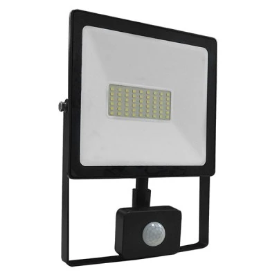 Προβολέας led slim 50W μαύρος με ανιχνευτή κίνησης 3000k θερμό λευκό φως 230V 4000Lm IP66