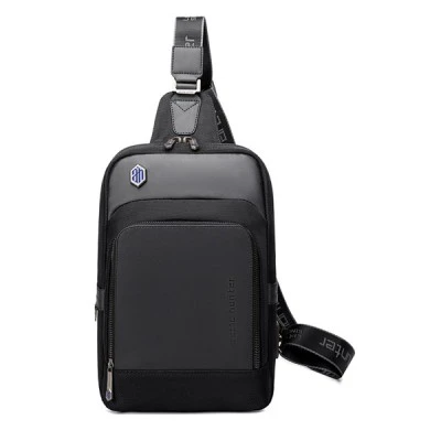 Τσάντα Crossbody ARCTIC HUNTER XB00116 αδιάβροχη μαύρη με θήκη για tablet & θύρα USB