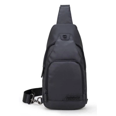 τσάντα Crossbody ARCTIC HUNTER XB13005 4L αδιάβροχη μαύρη με ρυθμιζόμενο ιμάντα