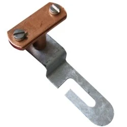 Στήριγμα ταινιών χάλκινο max 30x4mm Cu με ανοξείδωτη βάση L60mm για χρήση σε κεραμμύδια , μεταλλικές οροφές & κτίρια Στήριγμα ταινιών χάλκινο max 30x4mm Cu με ανοξείδωτη βάση L60mm για χρήση σε κεραμμύδια , μεταλλικές οροφές & κτίρια