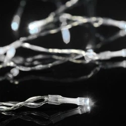  50 led λαμπάκια σε σειρά μπαταρίας με χρονοδιακόπτη διάφανο pvc καλώδιο ψυχρό χρώμα φωτός ana 10cm προέκταση παροχ΄ής 30cm  IP20