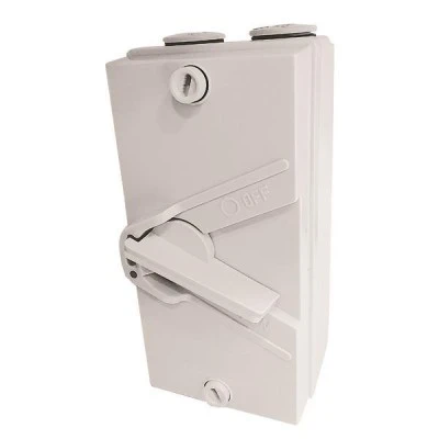 Διακόπτης ρεύματος isolator 4x35Α 380V τριφασικός για διασφάλιση της ασφάλειας ηλεκτρικ΄ων προβλημάτων