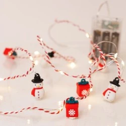 20 mini led χιονάνθρωπος & κουτί δώρου σε θερμό λευκό led μπαταρία 3xΑΑ με χρονοδιακόπτη & κόκκινο- λευκό χάλκινο καλώδιο IP20