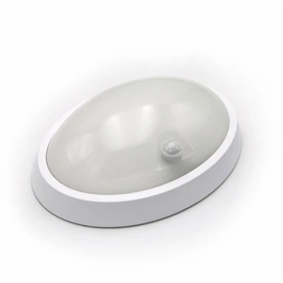 Led πλαφονιέρα οβάλ λευκή με ανιχνευτή υπερύθρων 15W 230V 4000k ενδιάμεσο φως 1500lm IP54