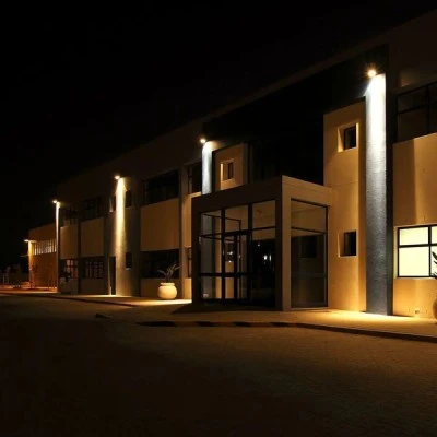  Προβολέας LED μαύρος 30W με ψυχρό λευκό φως 6500K δέσμη φωτός 100° IP65