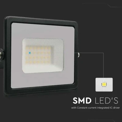  Προβολέας LED μαύρος 30W με ψυχρό λευκό φως 6500K δέσμη φωτός 100° IP65