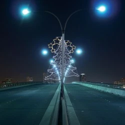 Χριστουγεννιάτικο επίστυλο HALF XMAS TREE 252&200 LED & 7m φωτοσωλήνα με ψυχρό & κίτρινο χρώμα φωτός διάστασης 750x200cm