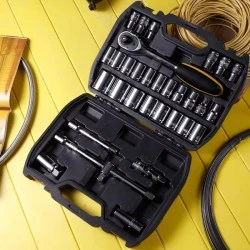 Σετ καστάνια με καρυδάκια DELI DL1032 με θήκη 1/2"  Cr-V αποτελούμενο από 32 τεμάχια