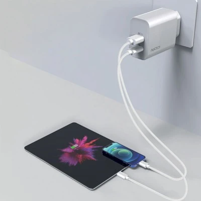 Universal οικιακός φορτιστής NOD USB-A QC3.0 & USB-C PD3.0 30W σε λευκό χρώμα