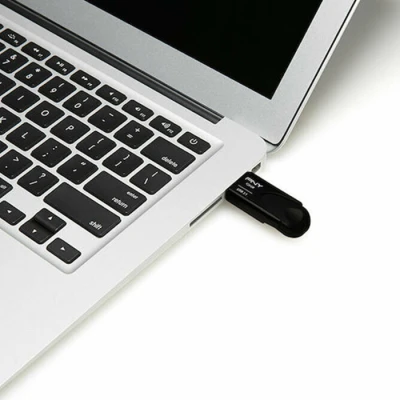 USB stick 128GB με ταχύτητα εγγραφής έως 8MB/s και ανάγνωσης έως 25MB/s USB stick 128GB με ταχύτητα εγγραφής έως 8MB/s και ανάγνωσης έως 25MB/s