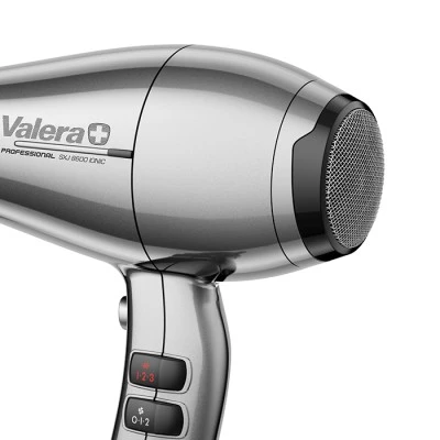 Επαγγελματικό σεσουάρ μαλλιών VALERA SWISS SILENT JET 8600 D με AC μοτέρ 2400W και καλώδιο με σύστημα Rotocord στη λαβή για περιστροφή 360° σε ασημί χρώμα