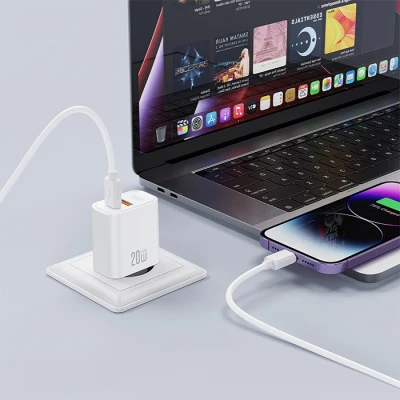 Universal φορτιστής 20W GaN με 1x USB-A και 1x USB-C σε λευκό χρώμα