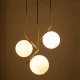 GloboStar® MONROE 00953 Μοντέρνο Κρεμαστό Φωτιστικό Μπάλα Τρίφωτο 3 x E27 IP20 Χρυσό Μέταλλο με Λευκό Γυαλί - Μ60 x Π60 x Υ50cm