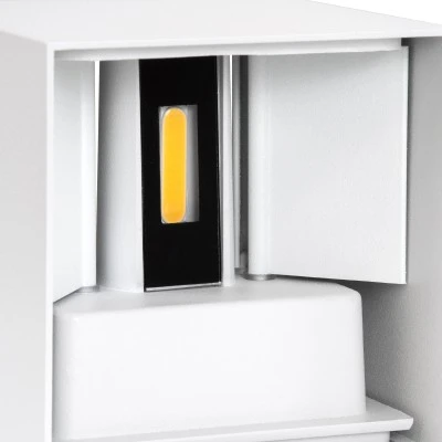 Μοντέρνο επιτοίχιο φωτιστικό LED kelvo® AXIS-S 10W 1150lm IP65 θερμό λευκό 2700K με γωνία δέσμης 5°/60° λευκό ματ 10x10x10cm Μοντέρνο επιτοίχιο φωτιστικό LED kelvo® AXIS-S 10W 1150lm IP65 θερμό λευκό 2700K με γωνία δέσμης 5°/60° λευκό ματ 10x10x10cm