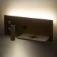 Μοντέρνα επιτοίχια απλίκα reading light GLOBOSTAR® PALADIN με φορτιστή USB 3A και wireless φόρτιση 20W LED 6W 720lm φυσικό λευκό 4500K μπεζ & λευκό 30x11x12cm