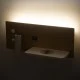 Μοντέρνα επιτοίχια απλίκα reading light GLOBOSTAR® PALADIN με φορτιστή USB 3A και wireless φόρτιση 20W LED 6W 720lm φυσικό λευκό 4500K μπεζ & λευκό 30x11x12cm