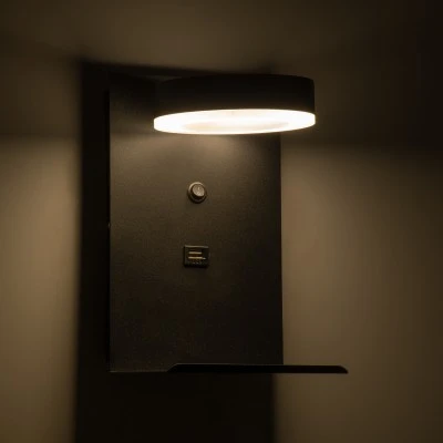 Επιτοίχια απλίκα ανάγνωσης με USB φορτιστή kelvo® CROWN LED 5W 550lm 4500K μαύρο ματ 15x15x23cm