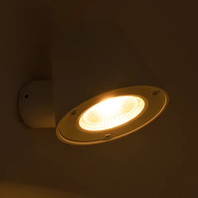 Επιτοίχια απλίκα LED GLOBOSTAR® GARDENIA 7W 700lm θερμό λευκό 2700K IP65 λευκό ματ 9.5x13x7.7cm