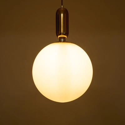 Μοντέρνο Κρεμαστό Φωτιστικό ESTETICO Μονόφωτο 1 x E27 Γαλακτερή Γυάλινη Μπάλα με Μεταλλικό Επιχρυσωμενό Πλατίνα Σώμα Φ30 x Υ48cm GloboStar® ESTETICO 61493 Μοντέρνο Κρεμαστό Φωτιστικό Μπάλα Μονόφωτο 1 x E27 IP20 Λευκό Γυαλί με Χρυσό Μέταλλο - Μ30 x Π30 x Υ48cm