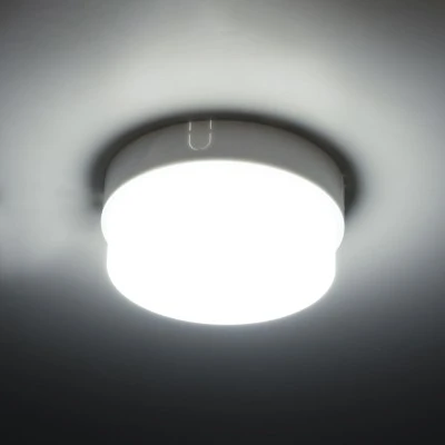Πλαφονιέρα οροφής led στρόγγυλη REVANO GLOBOSTAR 12W 1200lm IP54 ψυχρό λευκό 6000K Φ12cm GloboStar® REVANO 61011 LED Πλαφονιέρα Οροφής Στρόγγυλη Φ12 12W 1200lm 180° AC 220-240V Αδιάβροχη IP54 Φ12 x Υ4.5cm Ψυχρό Λευκό 6000K - 2 Χρόνια Εγγύηση