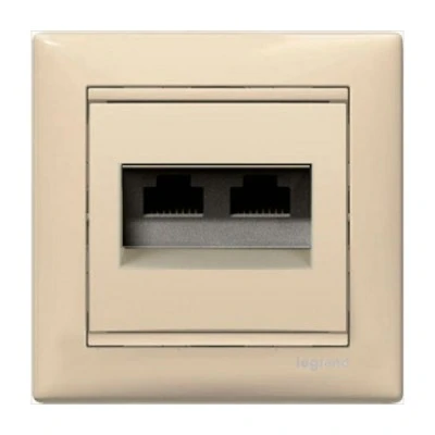 Πρίζα RJ 45 2 εξόδων UTP κατ 6 κρεμ Legrand Valena Classic