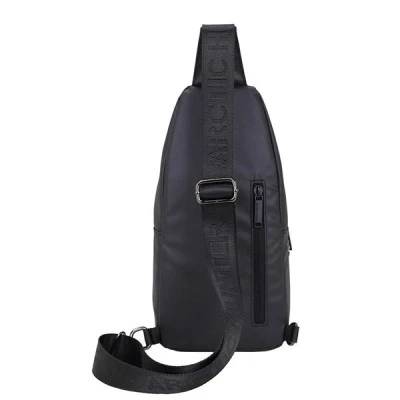 Τσάντα Crossbody ARCTIC HUNTER XB13001-BK αδιάβροχη μαύρη με ειδική εσοχή για τα ακουστικά